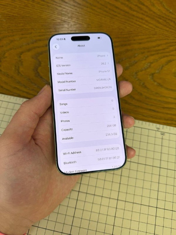 iPhone 17 9