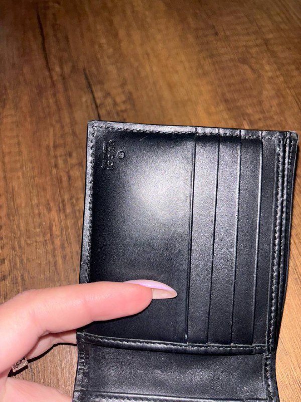 Черный кожаный мужской кошелек Gucci 4