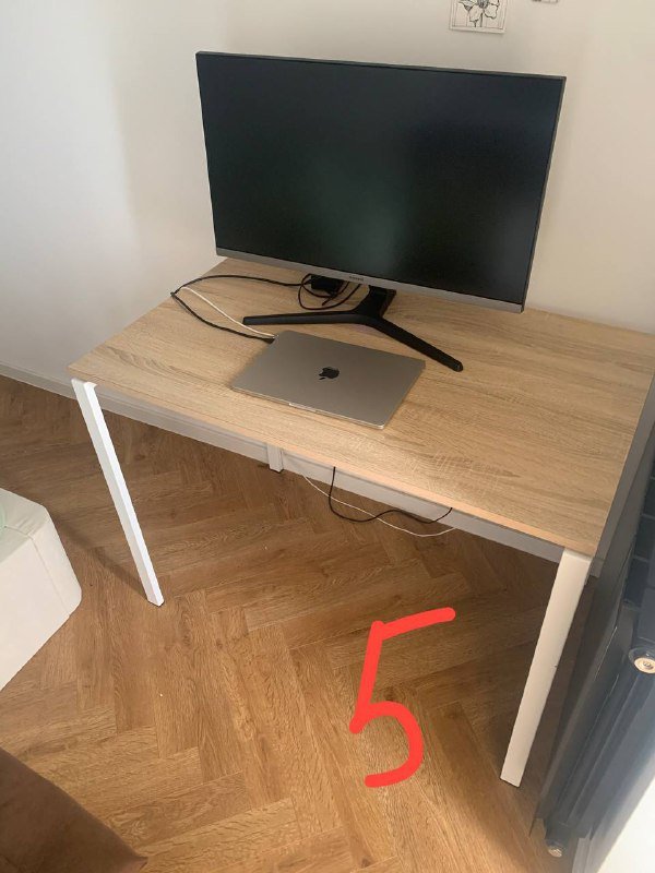 Механическая клавиатура, 4К монитор 2E L2820B, подъемный стол Flexispot EN1, монитор Samsung LU28R55, обычный стол, мультиварка Рэдмонд 5