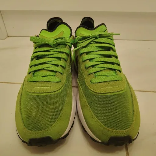Nike Waffle Electric Green