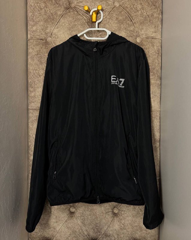 Мужская куртка-ветровка Emporio Armani EA7, размер М