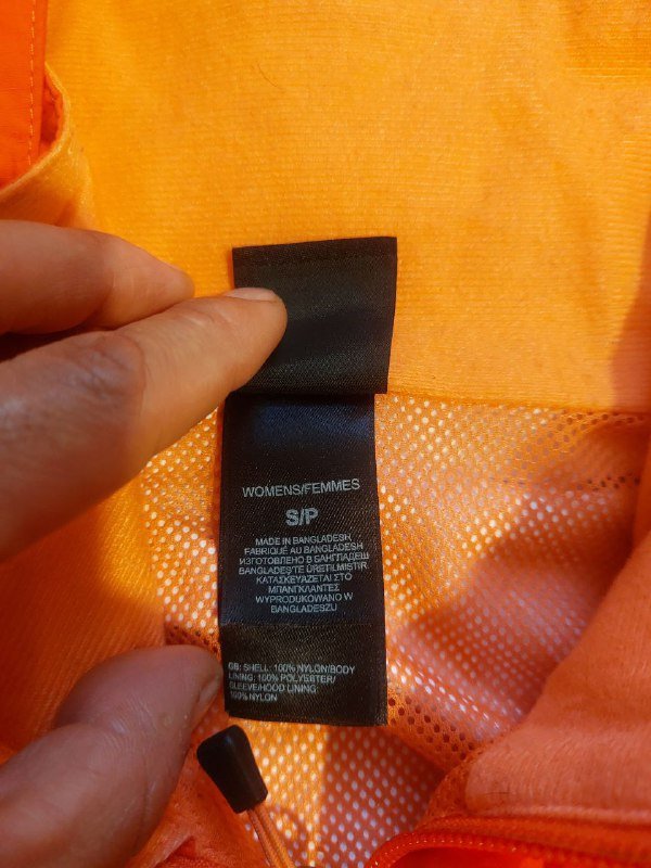 Оригинальная куртка The North face размер S 4