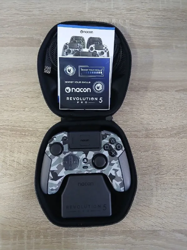 Nacon Revolution 5 Pro геймпад 1