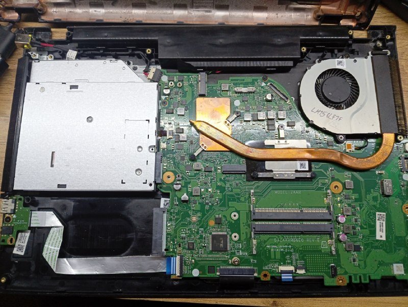 Acer Aspire E5-576 на запчасти 3
