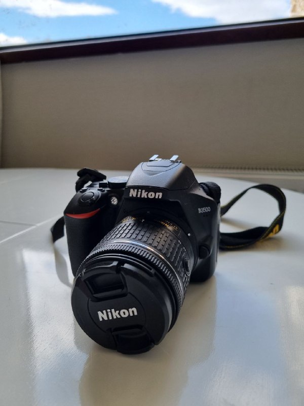 Камера Nikon D3500 kit, объектив Nikon 50 mm f/1.8 G 4