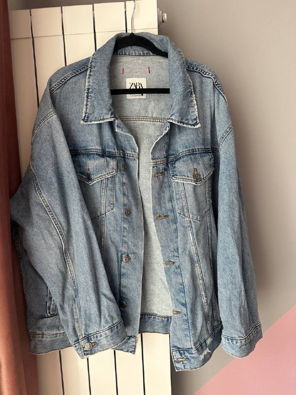 Джинсовка Zara, брюки классические Zara, юбка Kiabi, лоферы, кроссовки