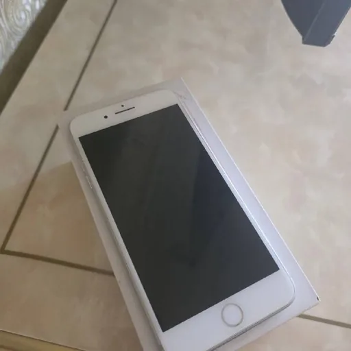 iPhone 8 Plus 64GB White