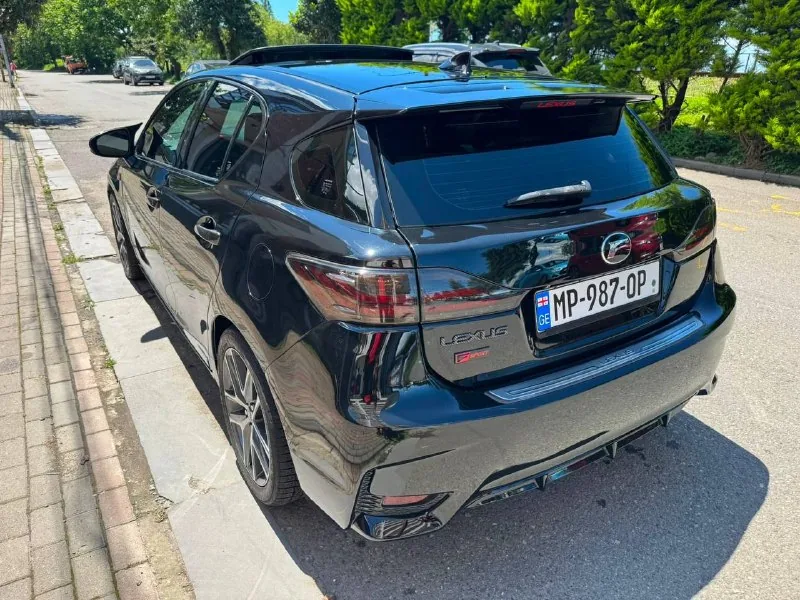 Lexus CT 200h 1