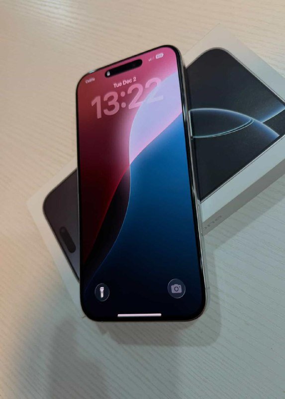 iPhone 16 Pro Max 256GB White 2