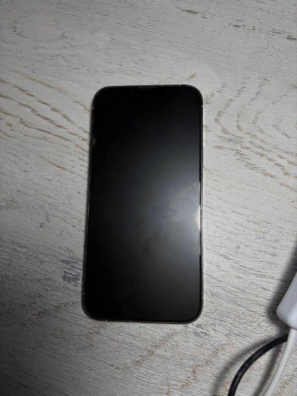IPhone 13 Pro Max, 5 чехлов, зарядное устройство 2