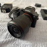 Sony a7 Mark I body, kit lens 28-70mm, Ulanzi F32 flash 3