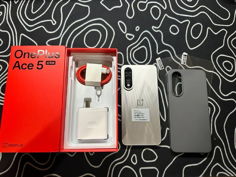 Смартфон OnePlus Ace 5 Ultra 12/256, 2 стекла