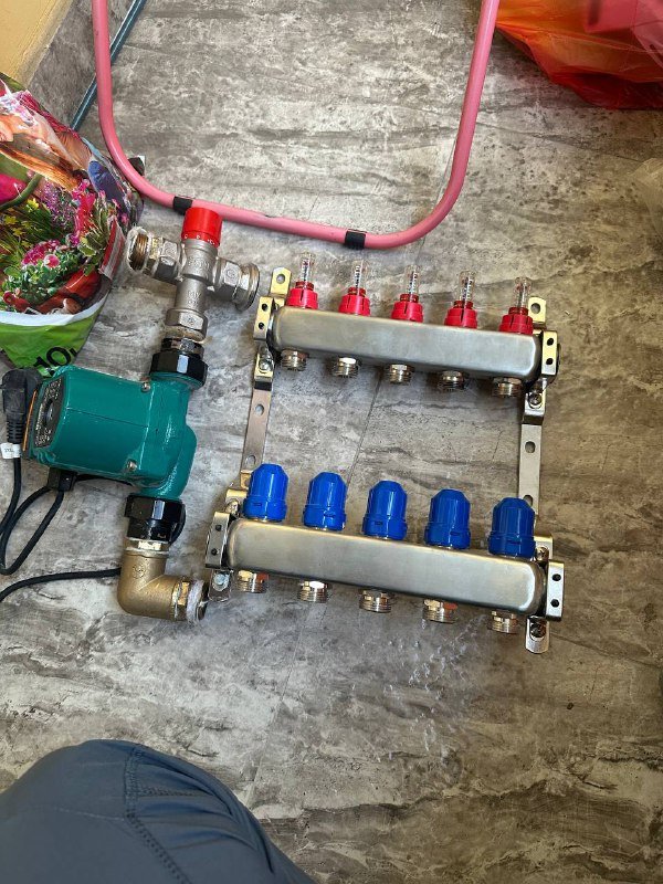 Узел теплого пола с насосом и коллектором