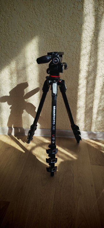 Штатив Manfrotto MK190X3-3W1 с 3D головкой для фотокамеры 4