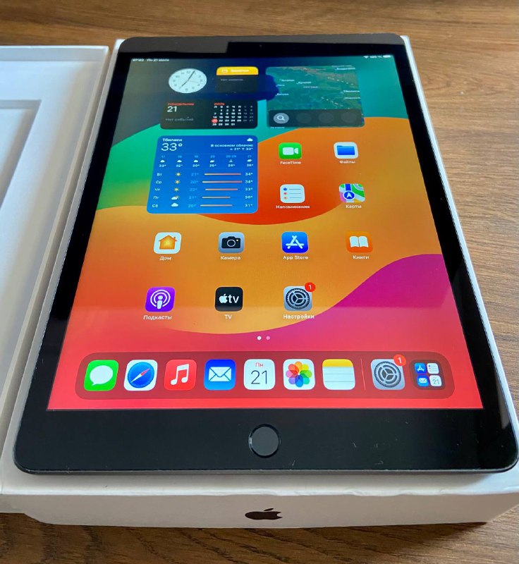 iPad 8 gen Space Gray 32 GB Wi-Fi Cellular Unlocked 2