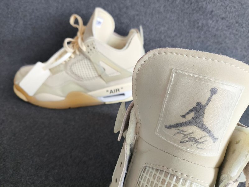 Air Jordan 4 SP x Off-White 9