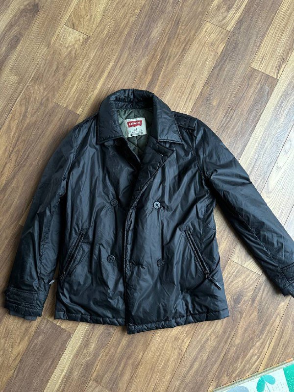 Мужская куртка Levi’s размер L