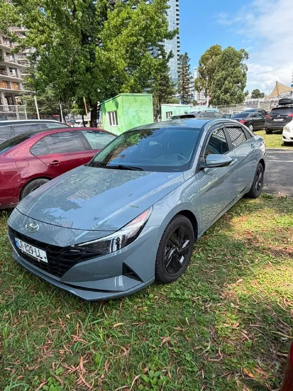 Hyundai Elantra 2022 1