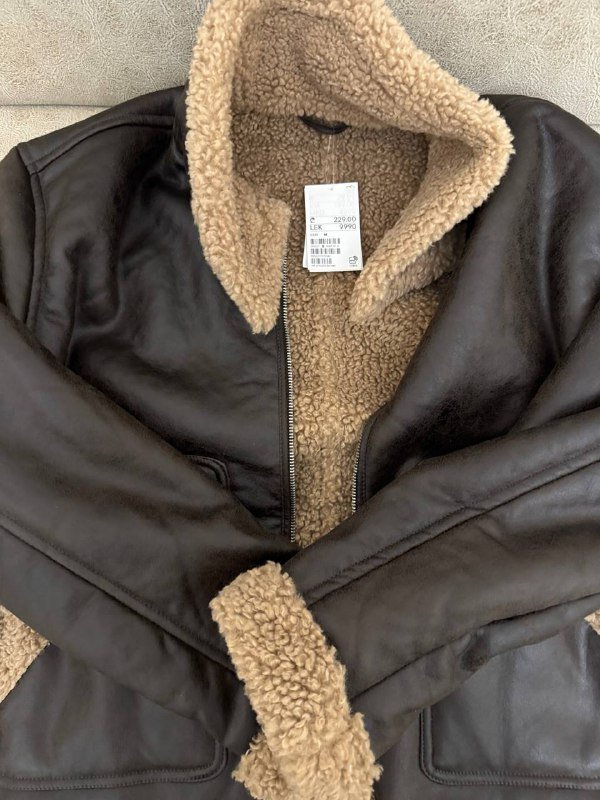 кожанная куртка размер M