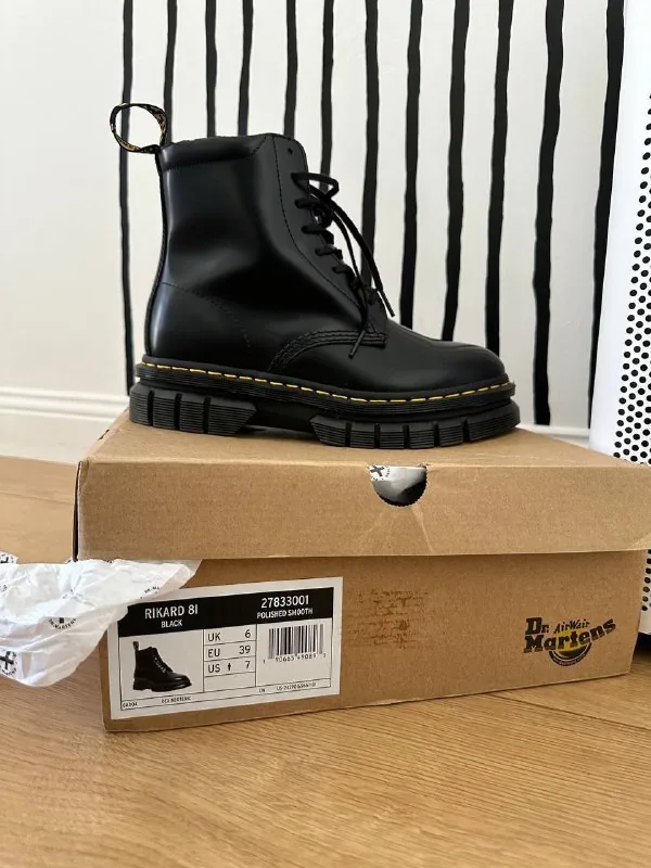 Ботинки Dr. Martens Rikard 8I 1