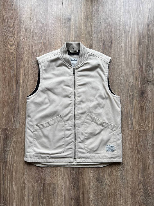 Шорты Champion, Ветровка Lacoste, Шорты Berghaus, Жилетка The Stronghold, Шорты Calvin Klein, Шорты Oakley, Футболка Karl Kani, Шорты Mammut, Лонгслив The North Face 4