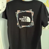 Женская футболка The North Face 8