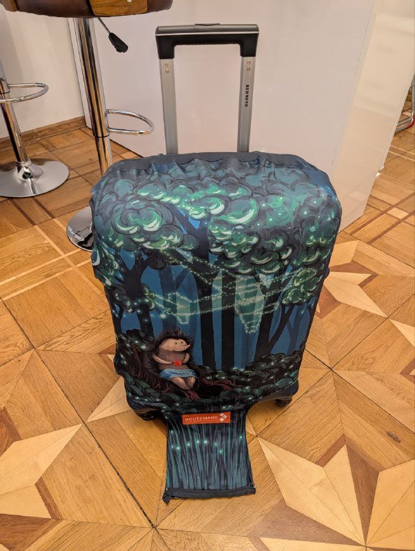 чемодан Redmond размер M