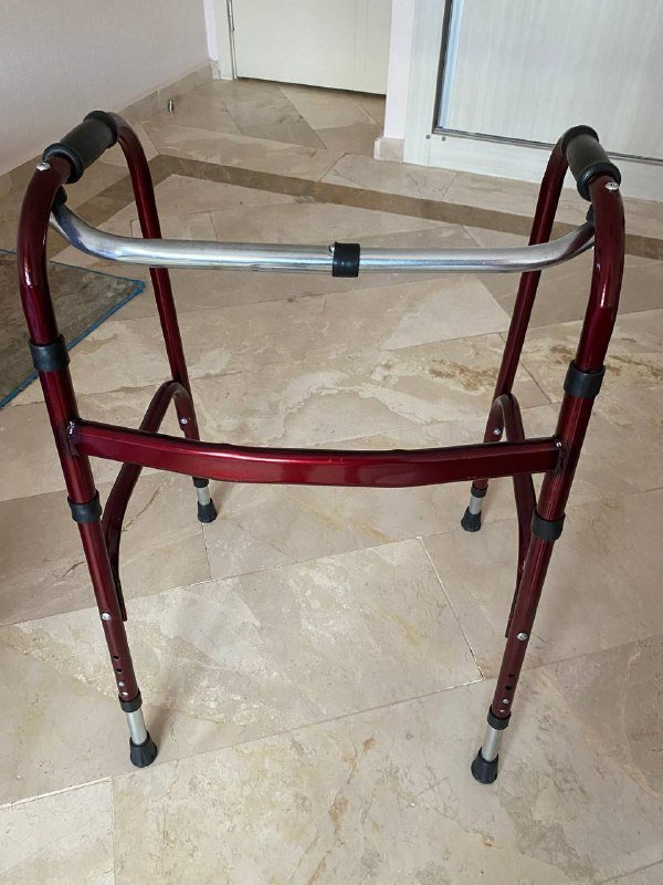 Детская кроватка, компьютер, ходунки и клавиатура 4