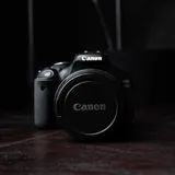 Canon 600D с флешками, сумкой и аксессуарами 3