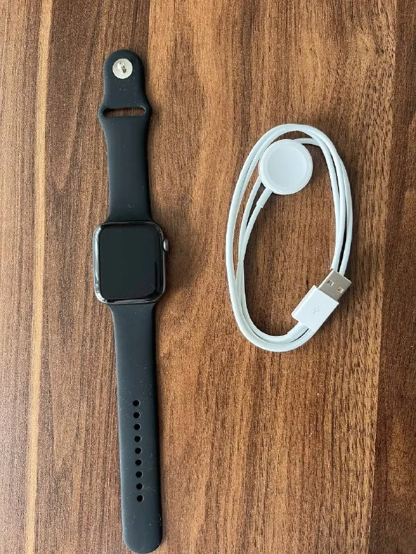 Apple Watch SE 44 1