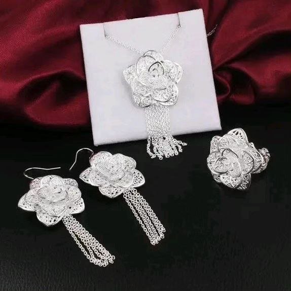 Комплект бижутерии серьги колье кольцо