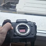 Камера Fujifilm X-H2 с объективом 60mm и аксессуарами 1