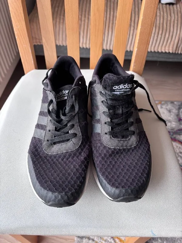 Кроссовки Adidas 1