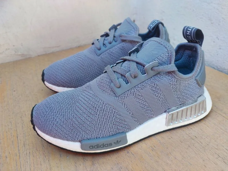 Adidas кроссовки 1