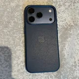 Чехол на iPhone 17 Pro синий 1