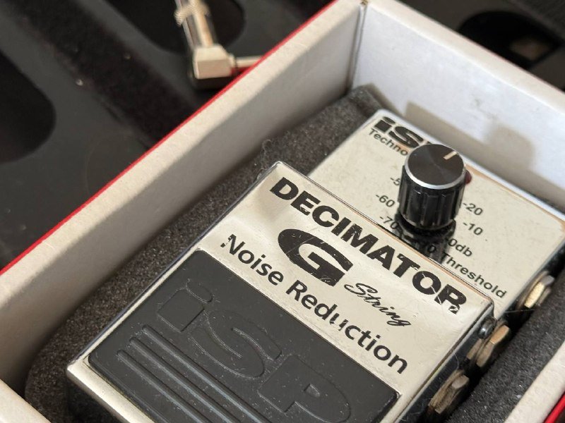 NUX педалборд, JOYO блок питания, шумодавы, Fender комбик, гитары Squier, Ibanez 5