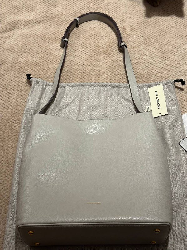 Сумка Alix Baxter с ремешком, новая 2