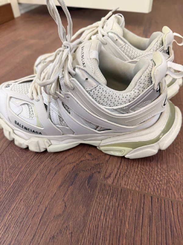 Женские кроссовки 39 размер 3