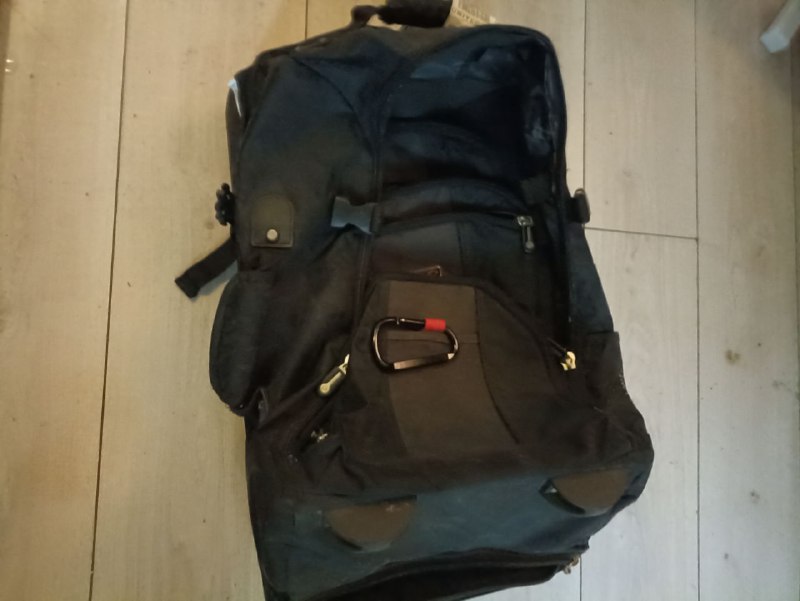 Heavy duty travel bag with wheels and handle 5