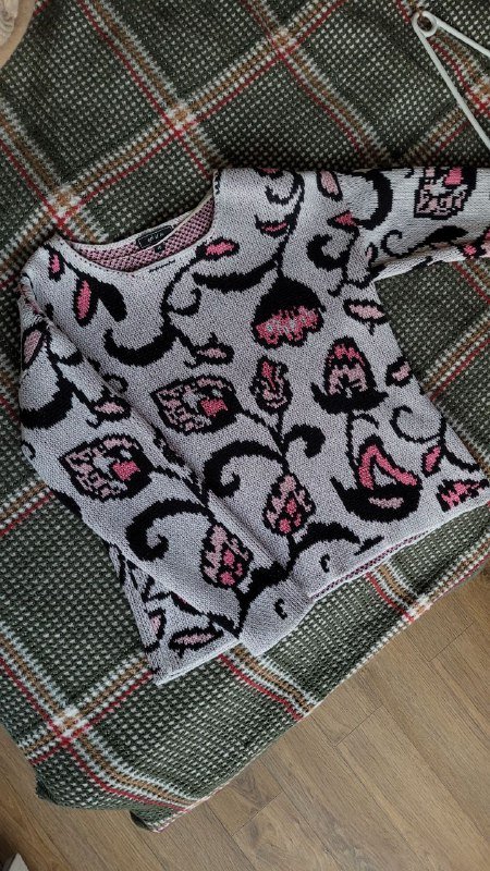 Свитер размер M/L