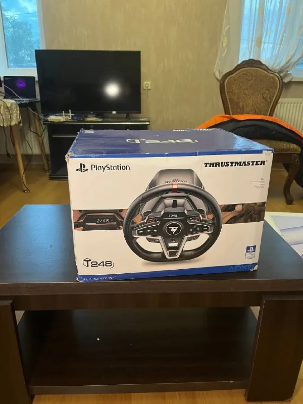 Игровой руль с педалями Thrustmaster T248 1