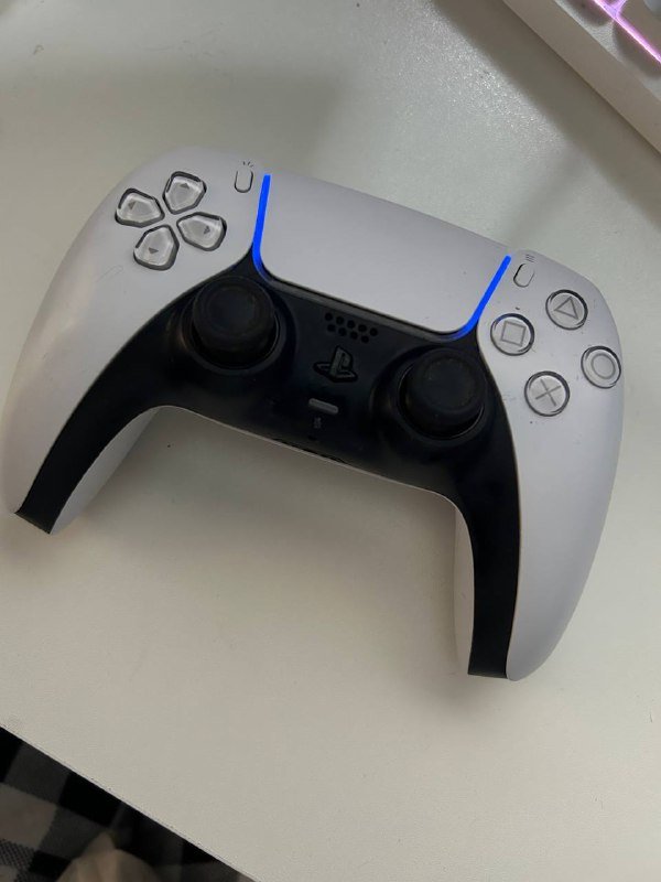 DualSense 5 контроллер с проблемой дрифта стиков