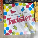 Беспроводная зарядка MagSafe, шорты Puma, магнитное крепление, Twister, книги 4