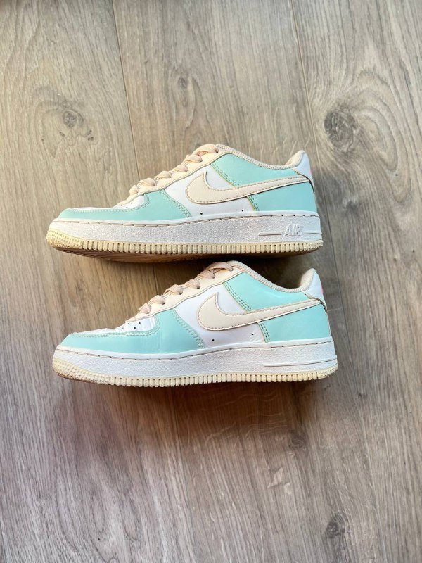 Кроссовки Nike Air Force 1 Low женские 36,5 размер 2
