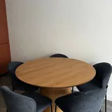 Стол и стулья 1