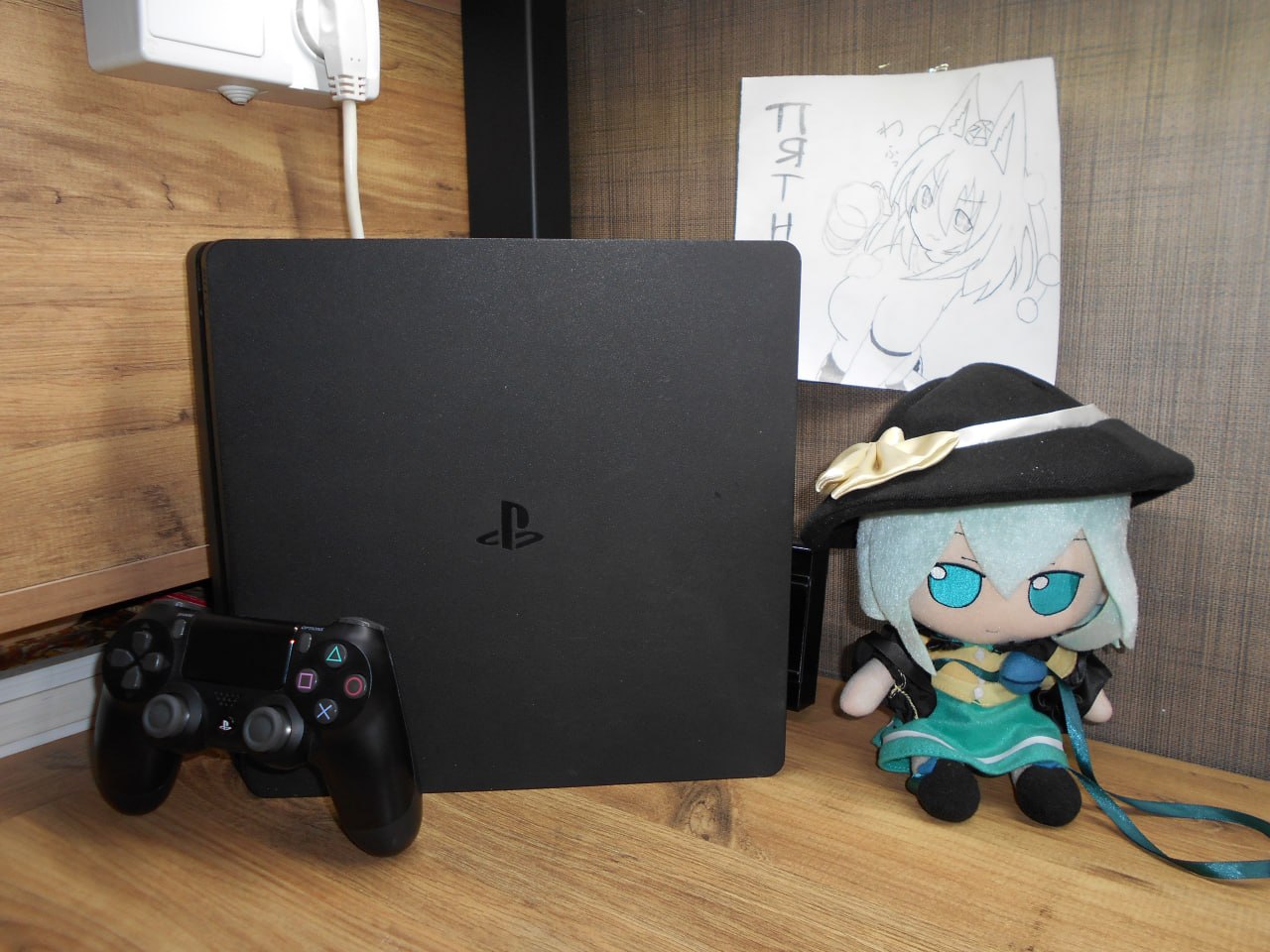 PS4 Slim 1TB, DualShock, игры, кабели 3