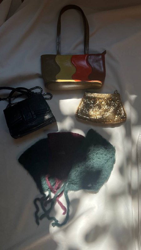 черная сумка Zara, цветная винтаж, золотая винтаж, три чепчика альпака