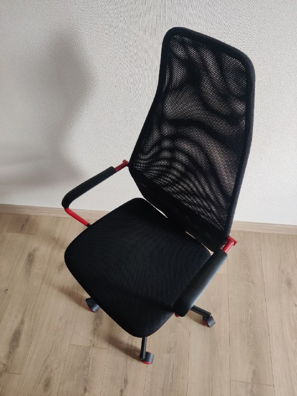 Кресло IKEA HUVUDSPELARE 2