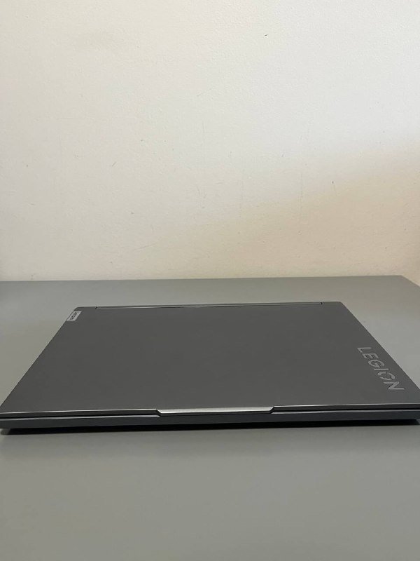 Ноутбук Lenovo Legion 17iRX9, мышка SteelSeries Rival 3 wireless