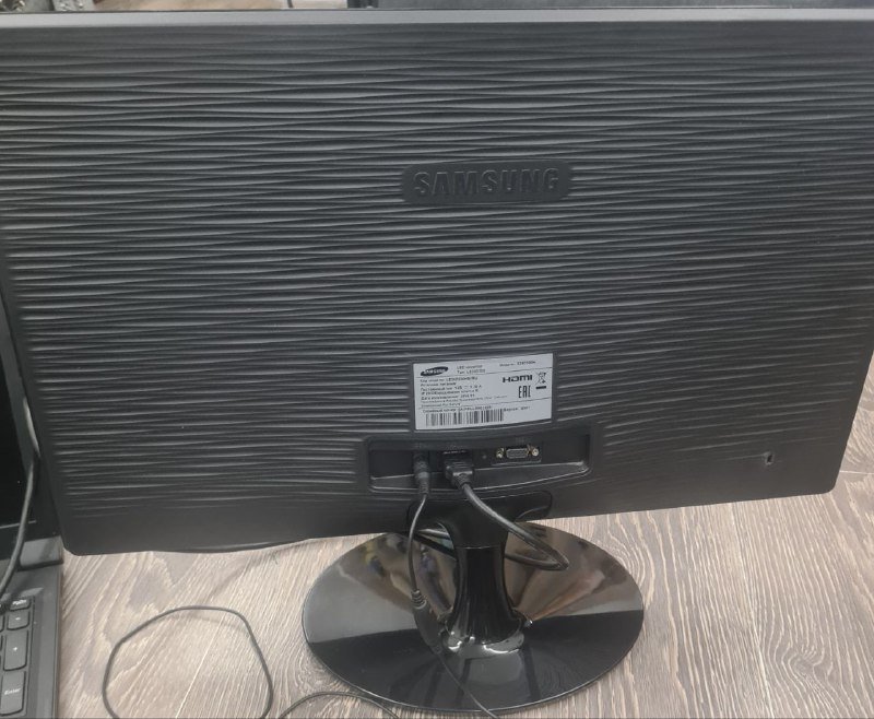 Монитор Samsung 24 дюйма 3